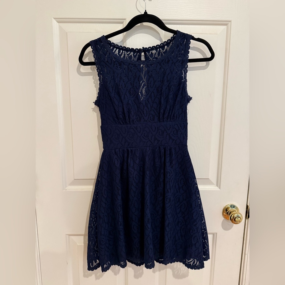 Elegant Navy Lace Dress- women’s size 1/2